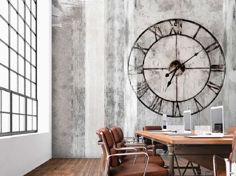 Carta da parati con un grande orologio antico Wall Writing WPC_332 di Caos Creativo by Rossi&Co