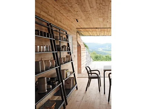 Libreria Suite 01 in legno con ripiani in metallo di Midj