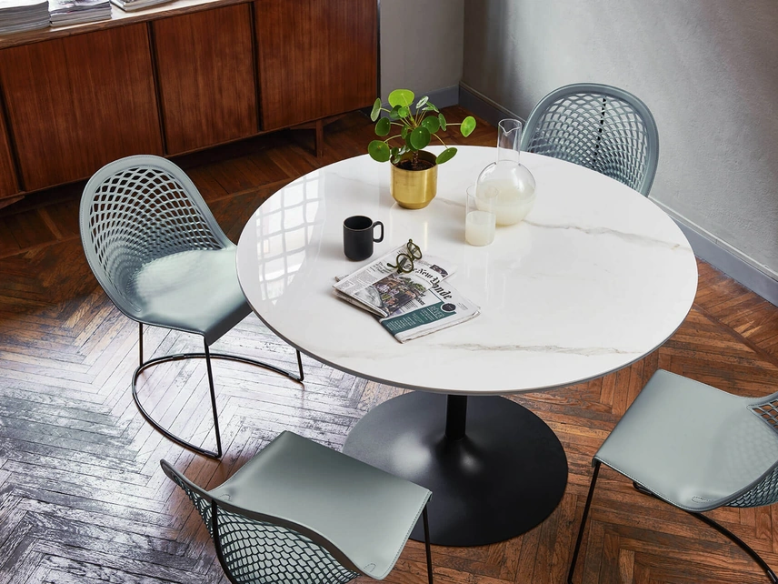 Sedia in cuoio Guapa di Midj