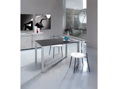 Tavolo dal design moderno in metallo di Sedie Brianza