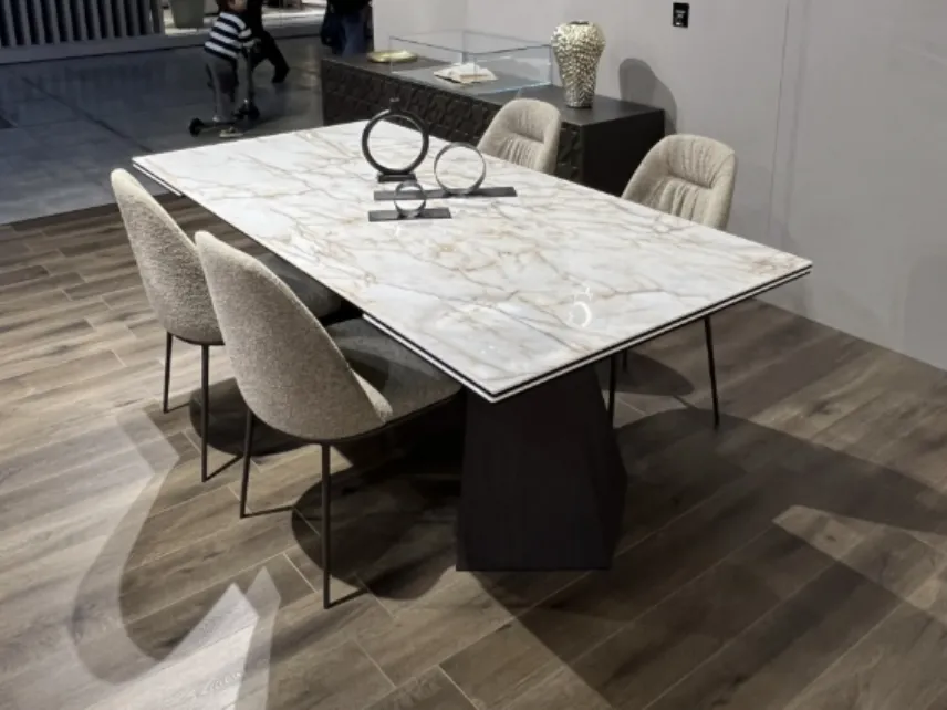 Tavolo allungabile in ceramica Axel di Ozzio