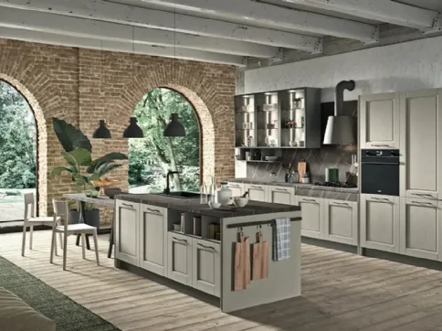 Cucina Classica con isola Epoca Classico 02 in Frassino laccato di Astra