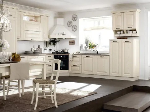 Cucina Classica angolare in massello di frassino finitura decapè corda Panera di Forma la cucina