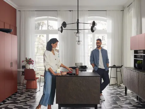 Cucina Design con isola Neoslate in Ardesia e laccato di Nolte