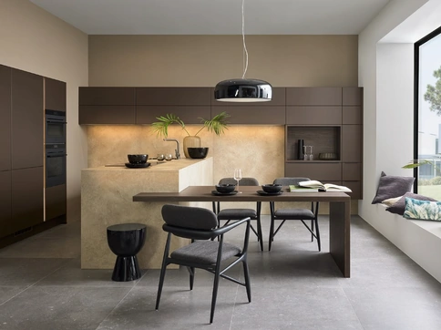 Cucina Design Soft Lack Cantera in Marrone Seppia e Pietra Arenaria di Nolte