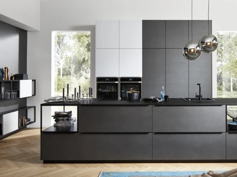 Cucina Design con isola Soft Lack Ferro in acciaio di Nolte