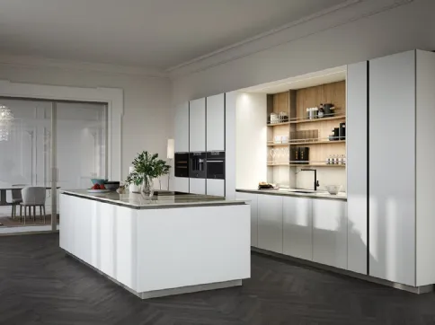 Cucina Moderna con isola in vetro laccato bianco opaco Aria Tech 03 di Forma la cucina