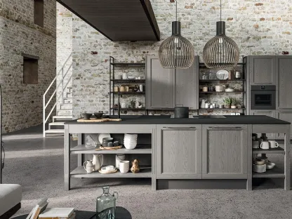 Cucina Moderna lineare Old Line 05 in Frassino laccato decapè Fumo con top in ceramica di Astra