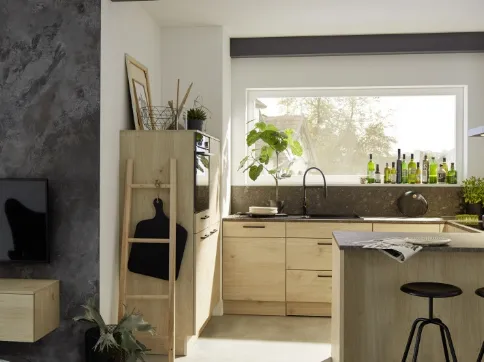 Cucina su misura angolare con penisola Artwood Rovere di Nolte