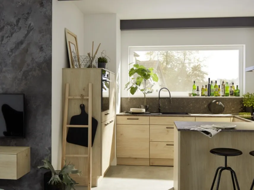 Cucina su misura angolare con penisola Artwood Rovere di Nolte