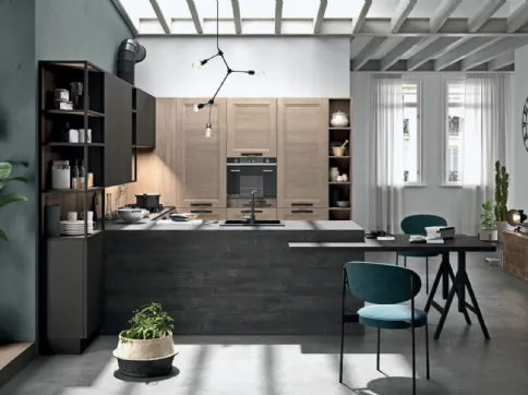 Cucina in legno chiaro con penisola in laminato effetto marmo Ego di Astra