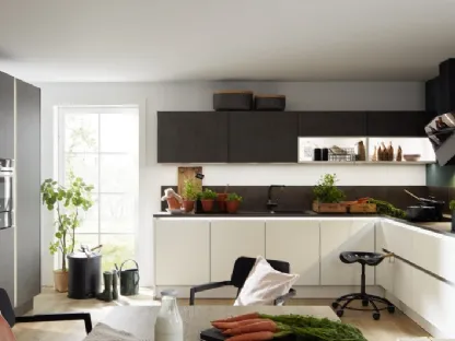 Cucina su misura angolare Plus Portland Cemento e Bianco di Nolte